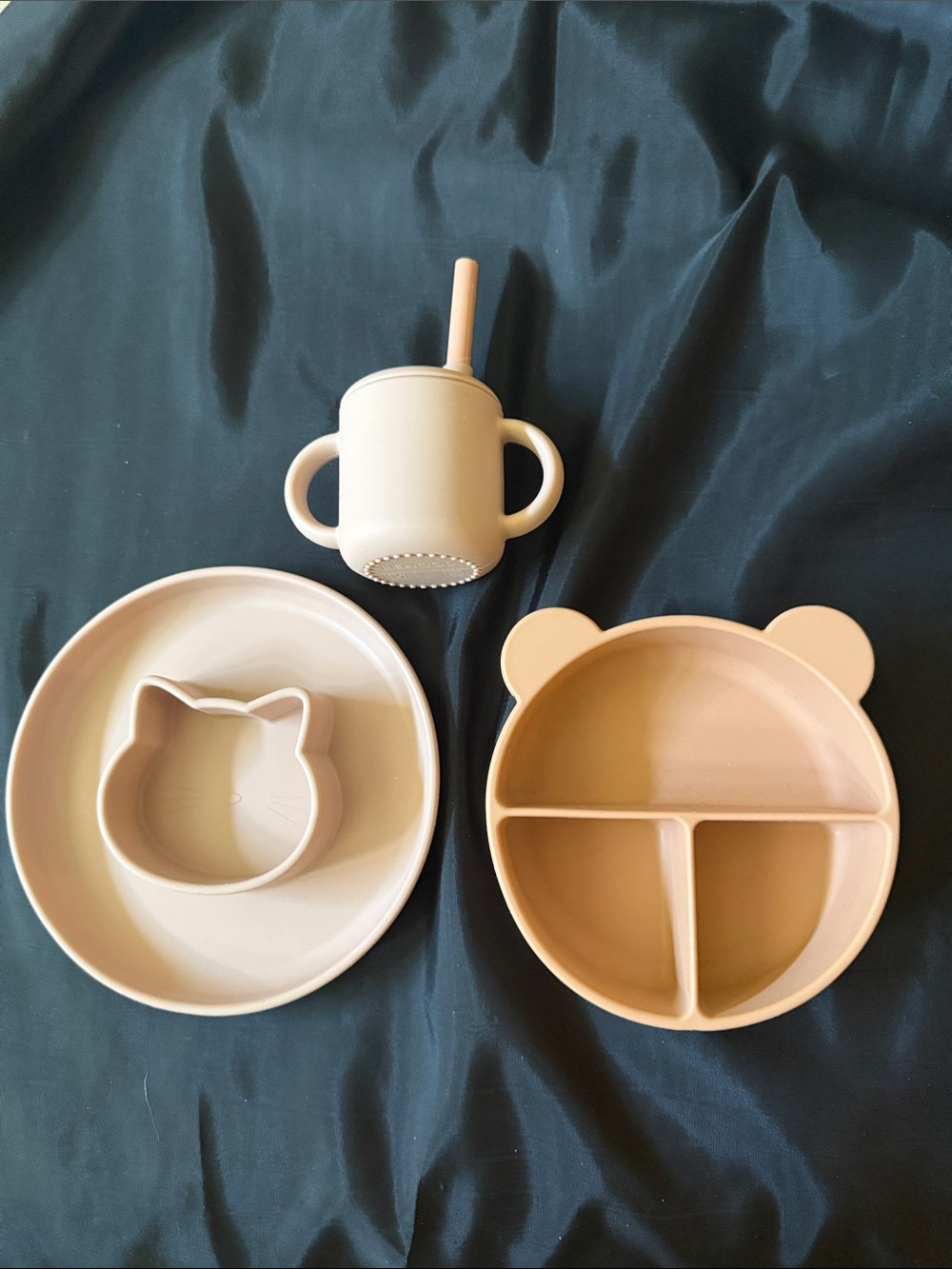 LIEWOOD Switzerland Silicone Tableware Set